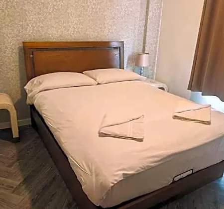 招待所 Maindee 3*