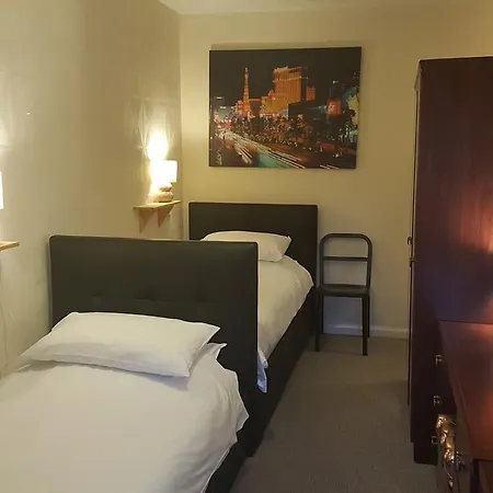 ゲストハウス Maindee 3*