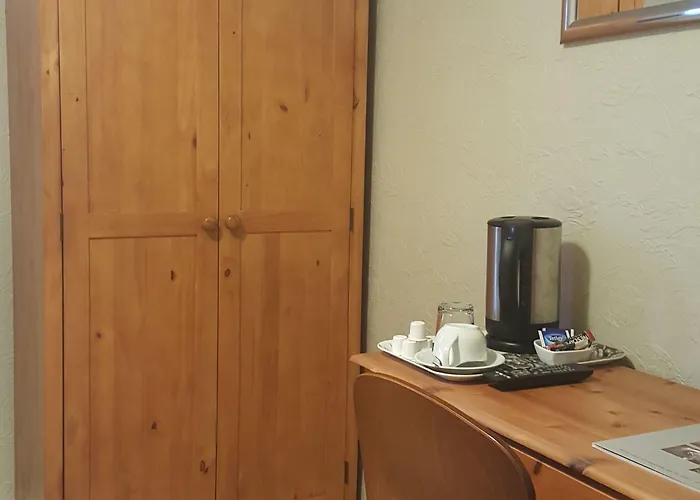 Guest house Maindee 3*