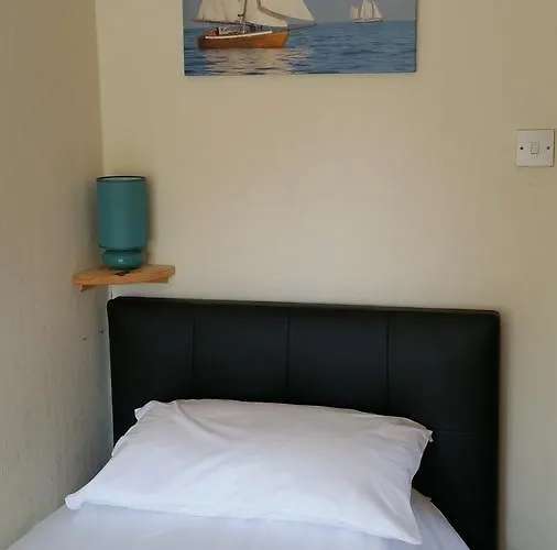 Guest house Maindee 3*