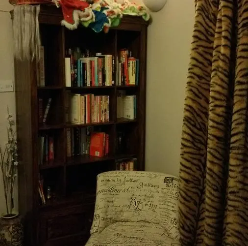 Guest house Maindee 3*